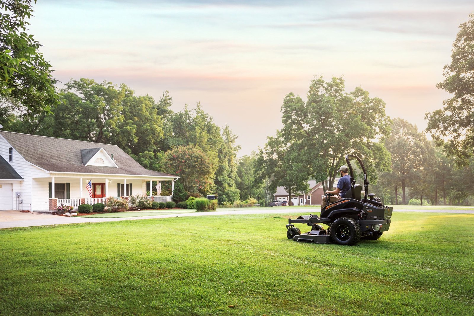 Spartan SRT-XD 61" COMMERCIAL ZERO-TURN MOWER W/ Vanguard (37 HP EFI) (SSXD161993VE) - Image 9