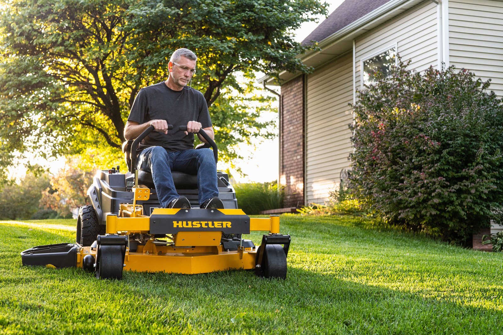 HUSTLER RAPTOR XL 54" ZERO-TURN MOWER W/ KAWASAKI FR691 (23HP) 939876 - Image 5